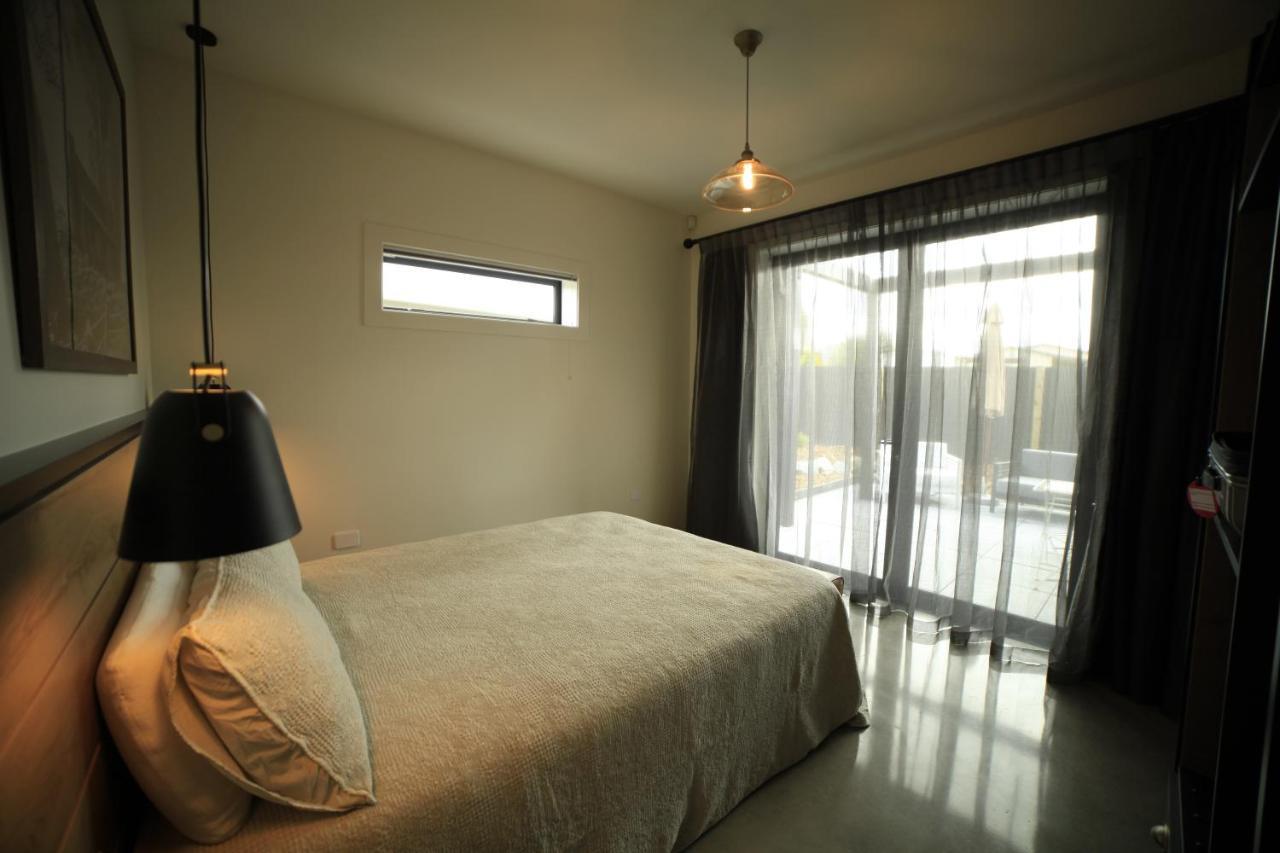 Black Stilt Retreat, Stunning Luxury Property ツイゼル エクステリア 写真