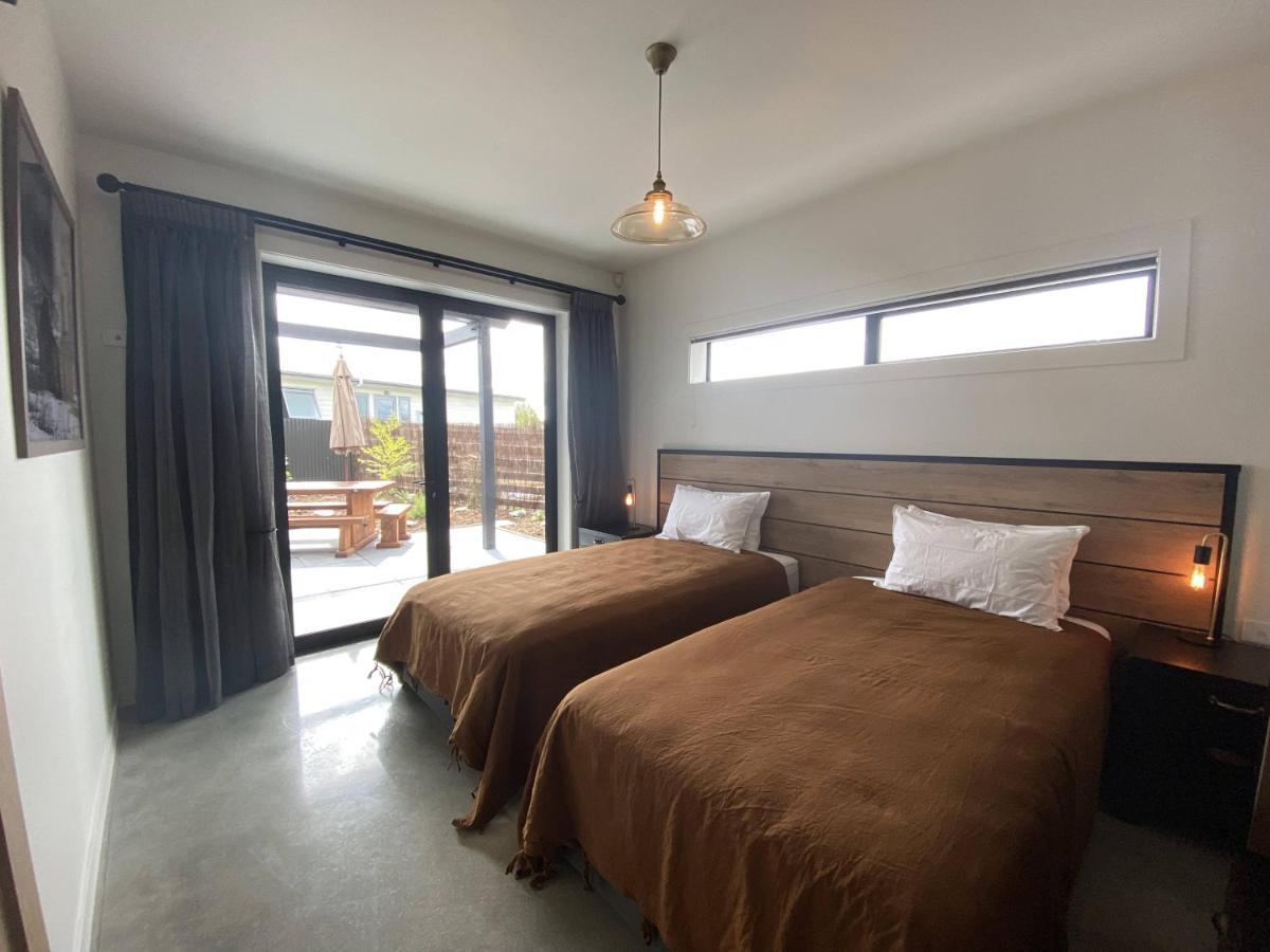 Black Stilt Retreat, Stunning Luxury Property ツイゼル エクステリア 写真