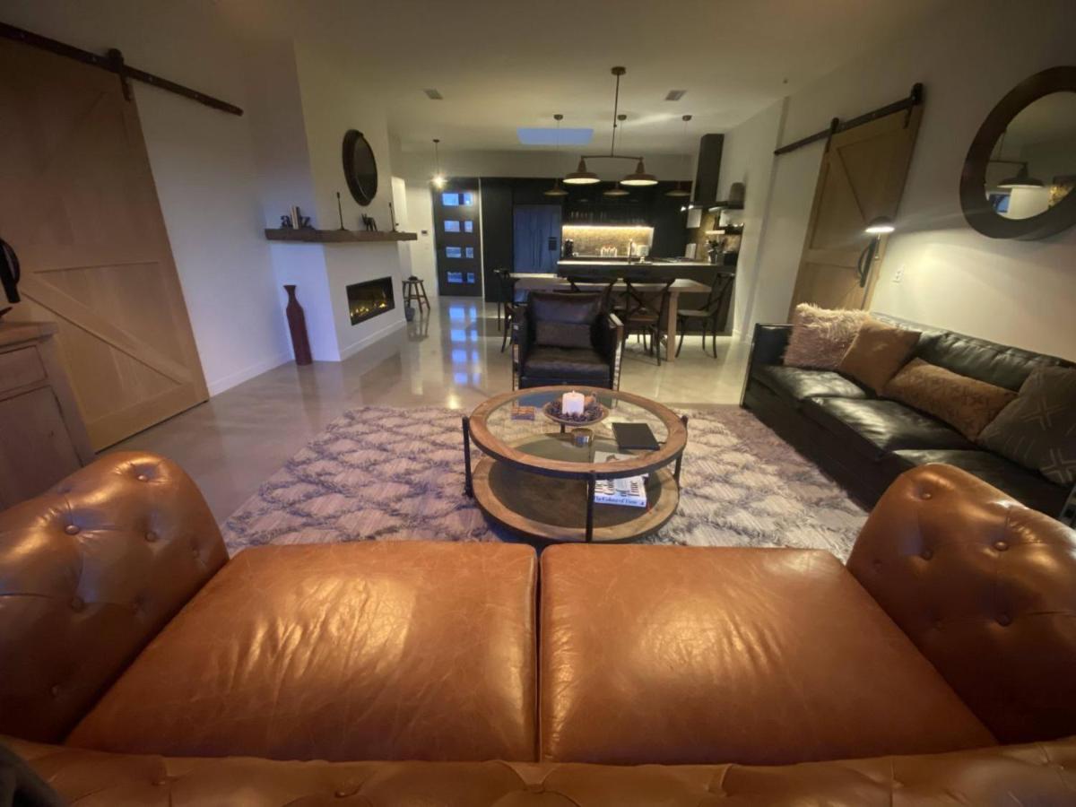 Black Stilt Retreat, Stunning Luxury Property ツイゼル エクステリア 写真