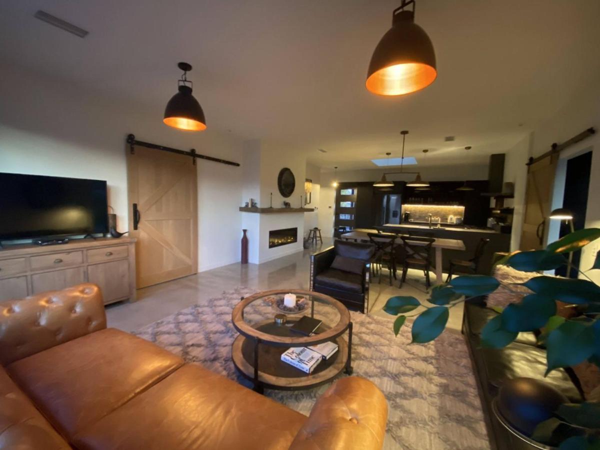 Black Stilt Retreat, Stunning Luxury Property ツイゼル エクステリア 写真